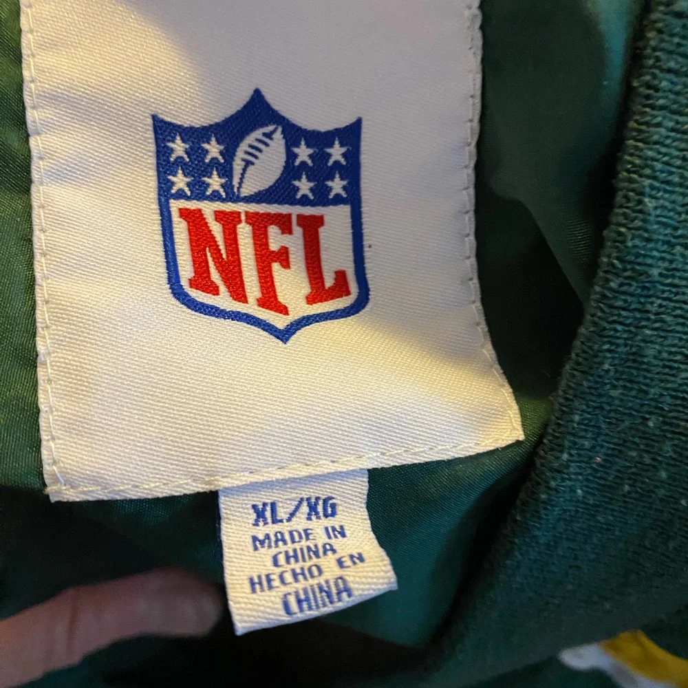 Pull-over NFL Jacket - Picture 5 of 5